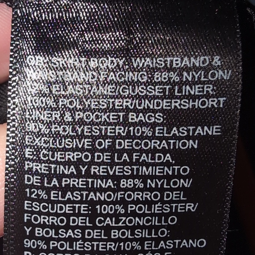 The North Face Women's Black Skort - Picture 8 of 8